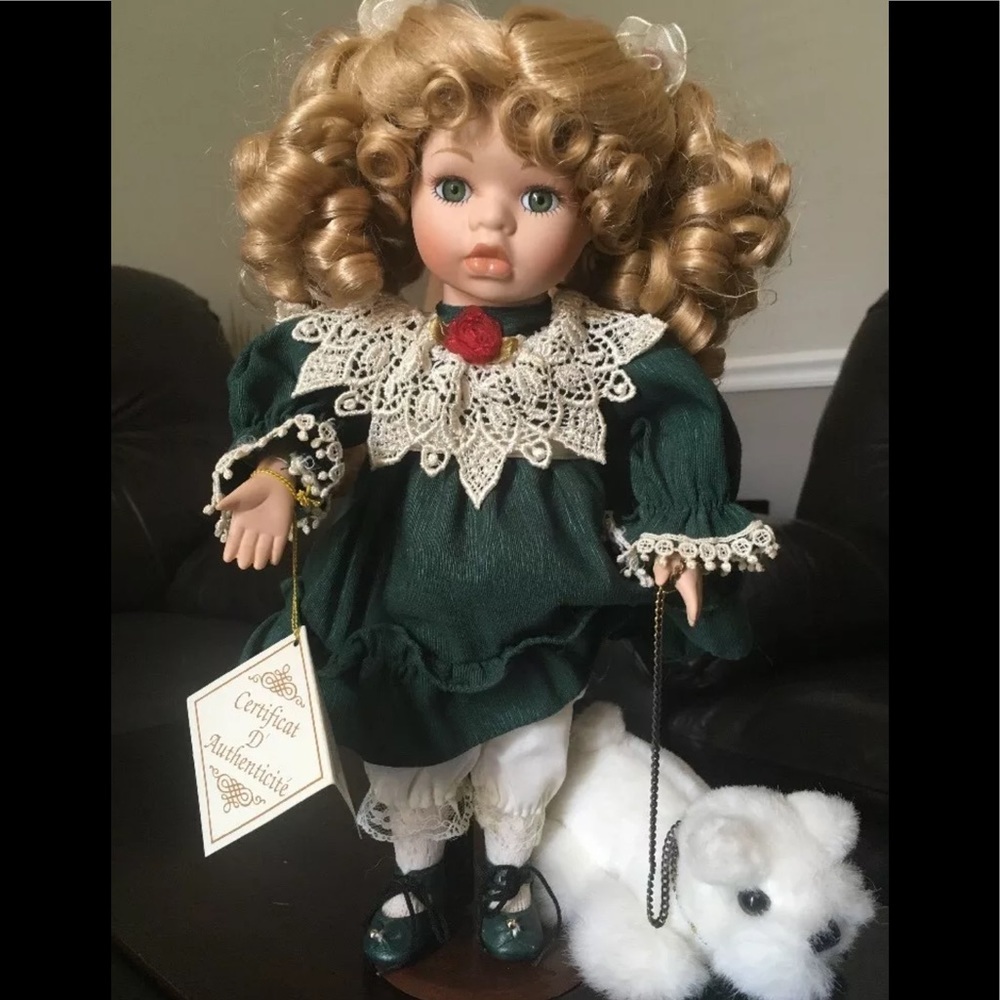 DanDee Vintage, Collector’s Choice Musical Doll